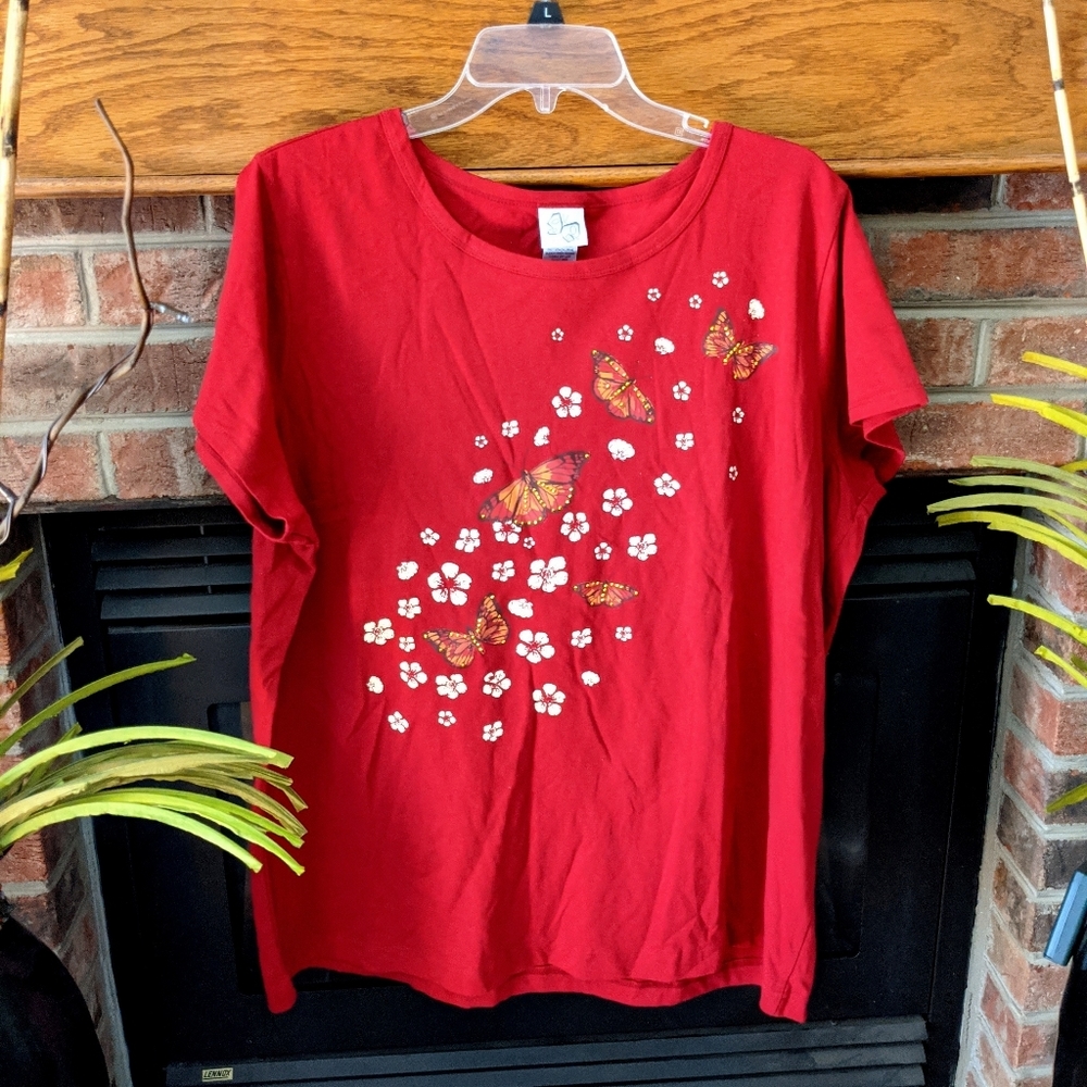 Red butterfly print t-shirt plus size 1X